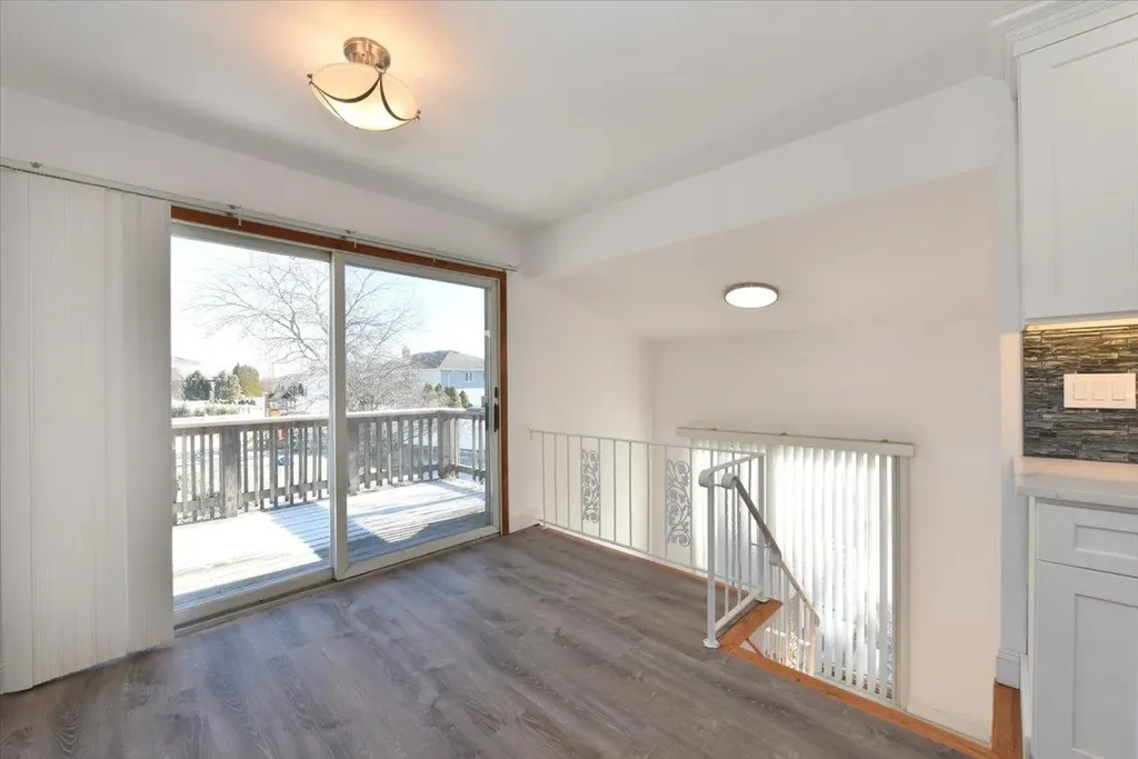 9 Comet Lane Massapequa NY 11758