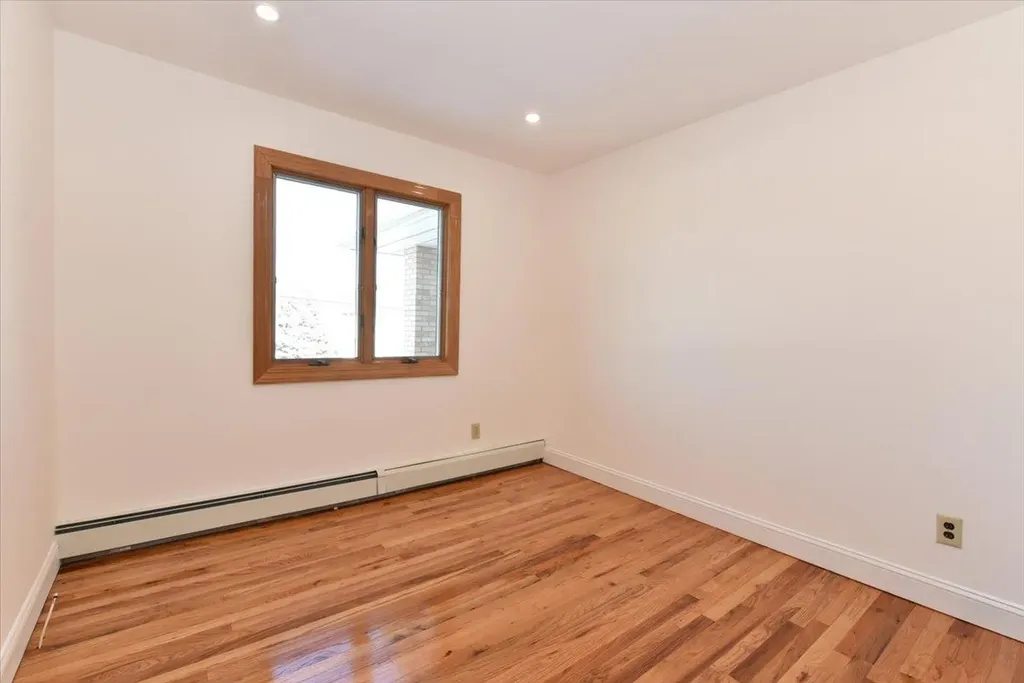 9 Comet Lane Massapequa NY 11758