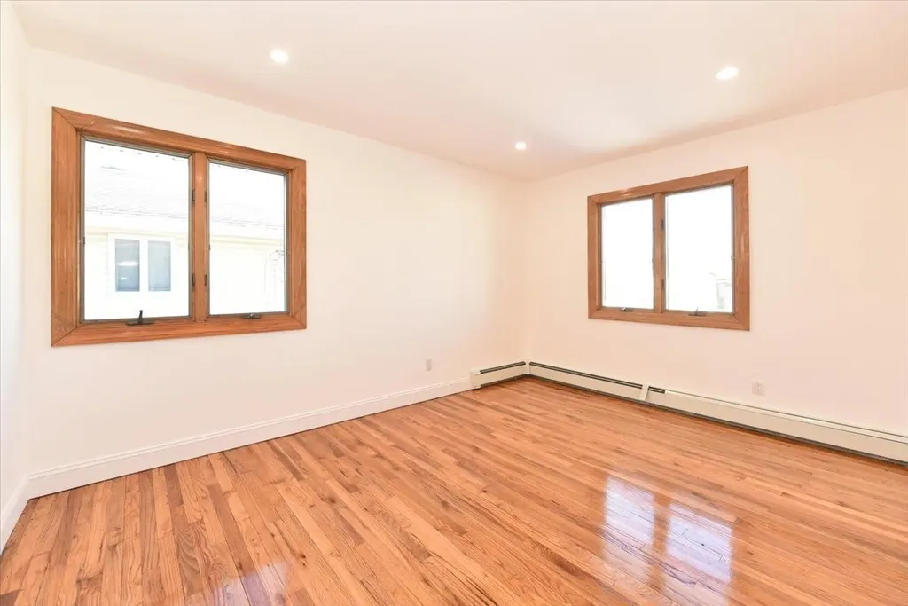 9 Comet Lane Massapequa NY 11758