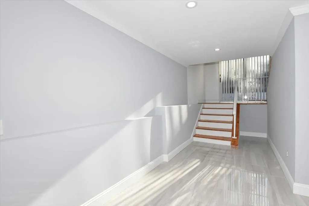 9 Comet Lane Massapequa NY 11758