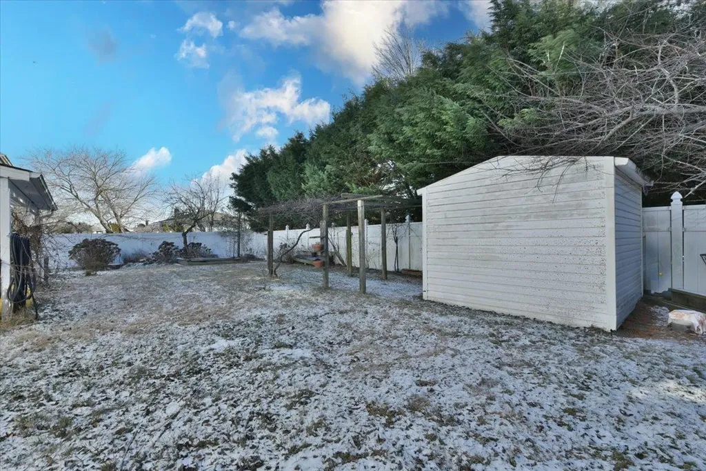 9 Comet Lane Massapequa NY 11758