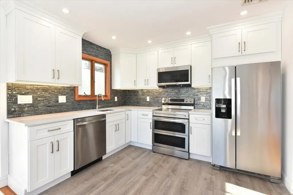 9 Comet Lane Massapequa NY 11758