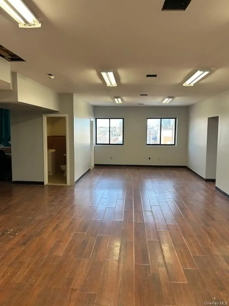 68 E Sandford Boulevard Mount Vernon NY 10550
