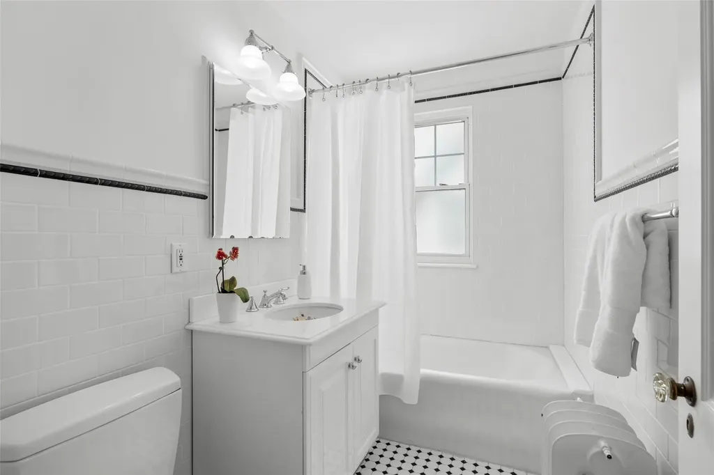 105 Reed Avenue Pelham NY 10803