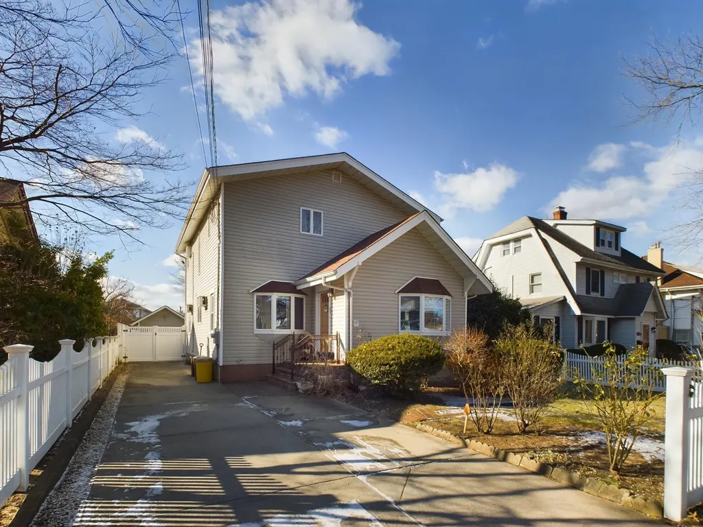 63 Sunset Avenue Lynbrook NY 11563