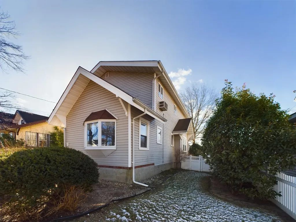 63 Sunset Avenue Lynbrook NY 11563