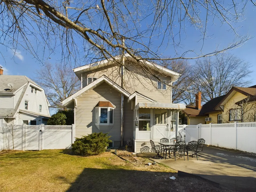 63 Sunset Avenue Lynbrook NY 11563