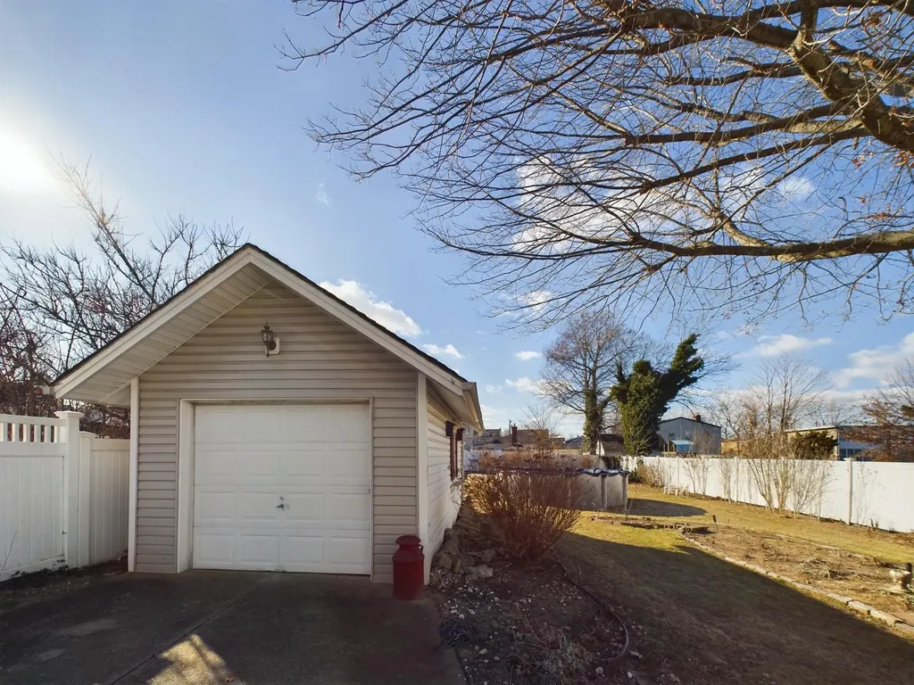 63 Sunset Avenue Lynbrook NY 11563