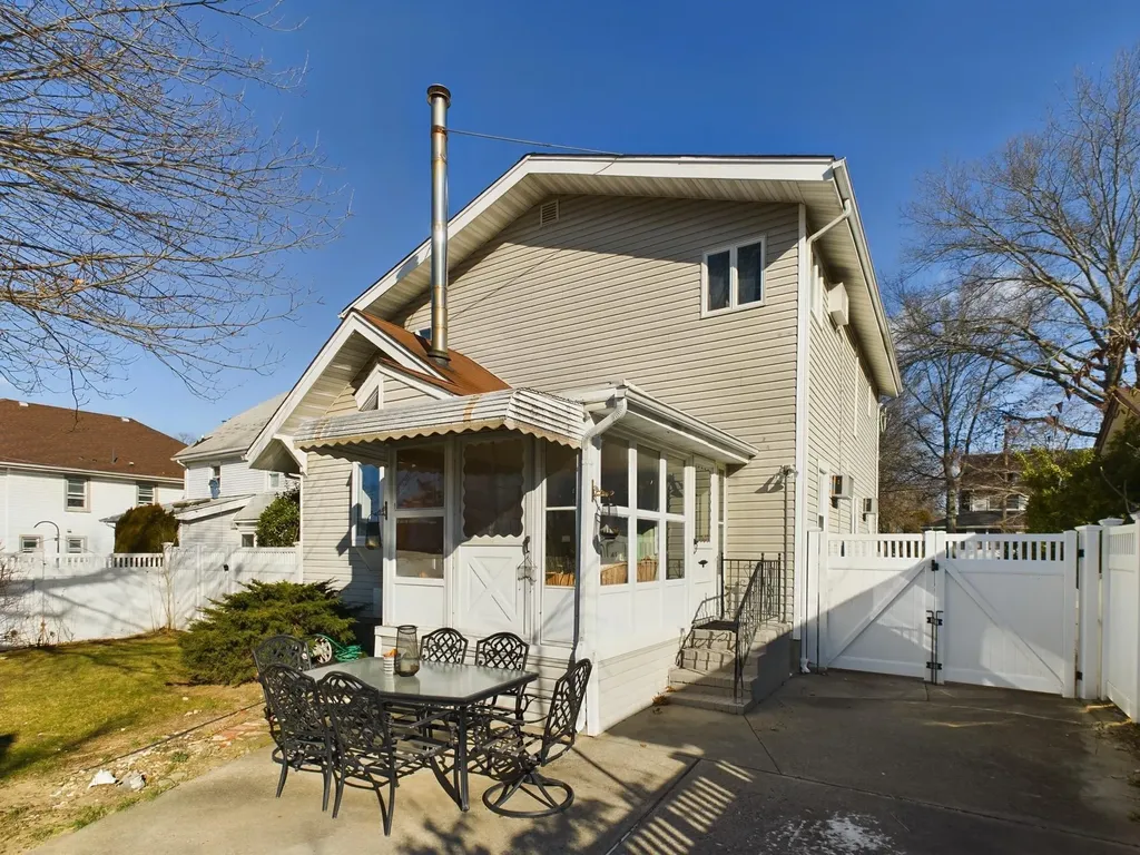 63 Sunset Avenue Lynbrook NY 11563