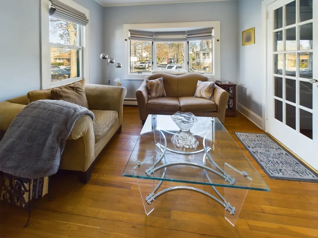 63 Sunset Avenue Lynbrook NY 11563