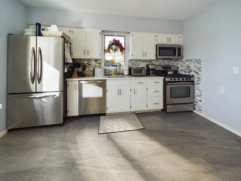 63 Sunset Avenue Lynbrook NY 11563