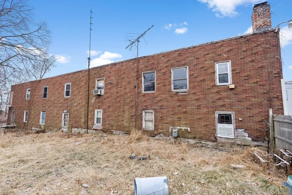 113 N Clinton Street Poughkeepsie NY 12601