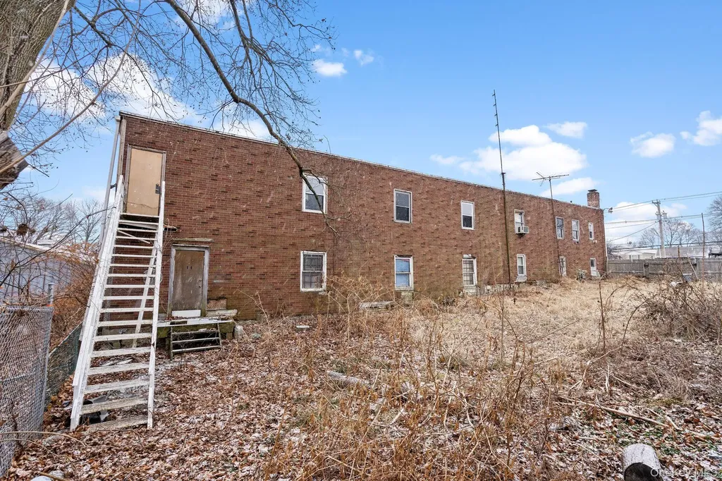 113 N Clinton Street Poughkeepsie NY 12601