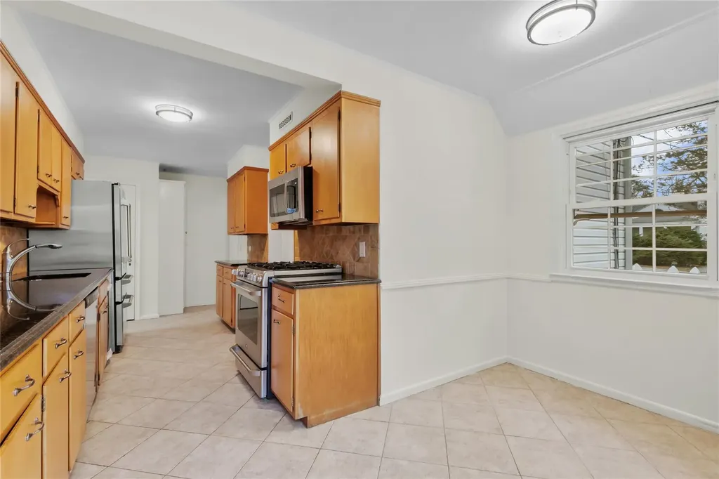 5 Baraud Road S Scarsdale NY 10583