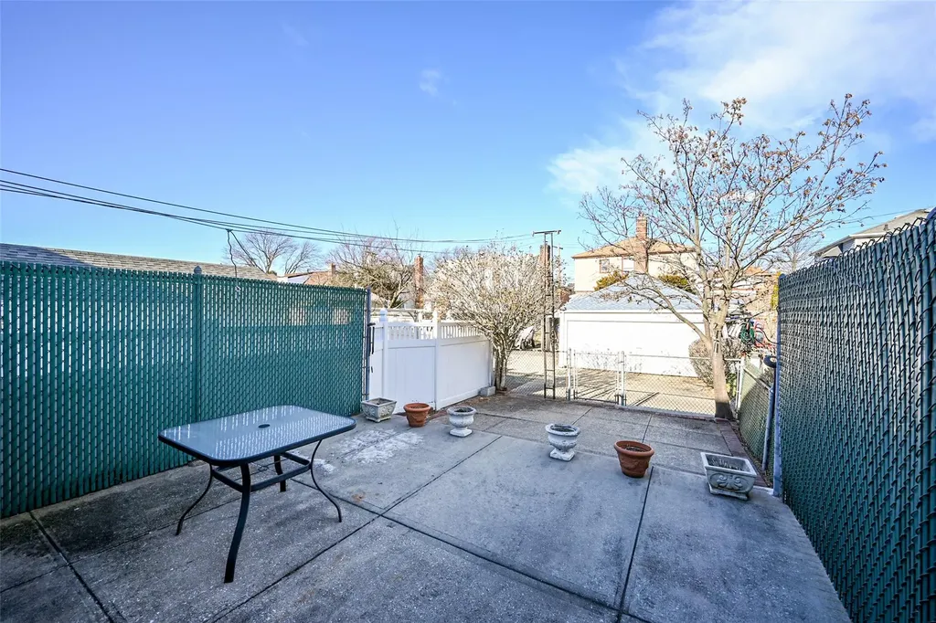 15137 20th Road Whitestone NY 11357