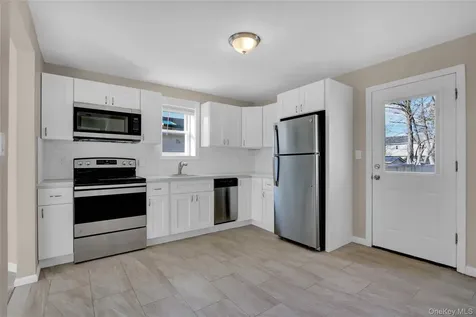 69 Doolittle Street Brentwood NY 11717