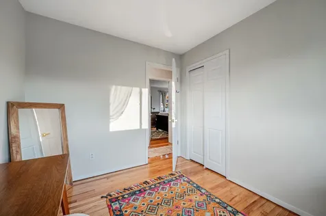 44 N Kings Avenue Lindenhurst NY 11757