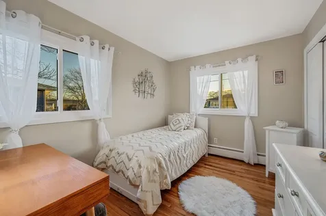 44 N Kings Avenue Lindenhurst NY 11757