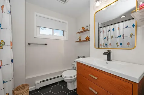 44 N Kings Avenue Lindenhurst NY 11757