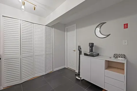 44 N Kings Avenue Lindenhurst NY 11757