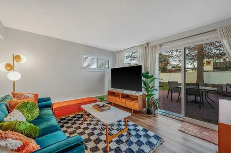 44 N Kings Avenue Lindenhurst NY 11757