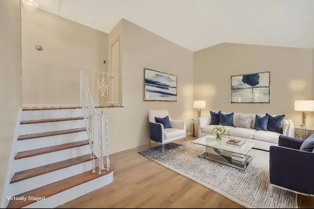 2 Robin Lane Farmingdale NY 11735