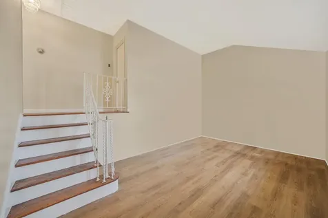 2 Robin Lane Farmingdale NY 11735