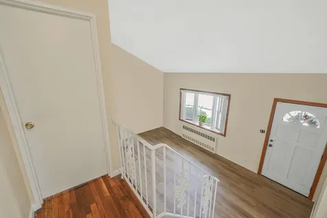 2 Robin Lane Farmingdale NY 11735