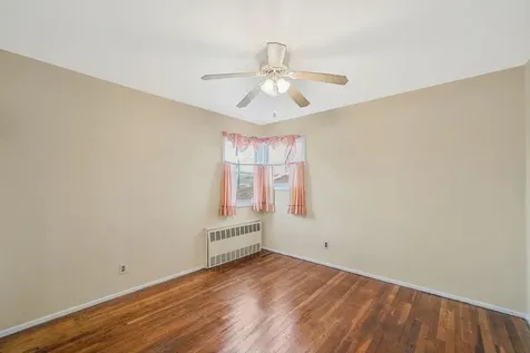 2 Robin Lane Farmingdale NY 11735