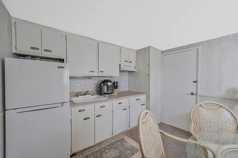 2 Robin Lane Farmingdale NY 11735