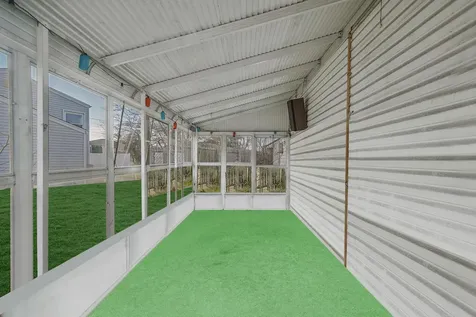 2 Robin Lane Farmingdale NY 11735