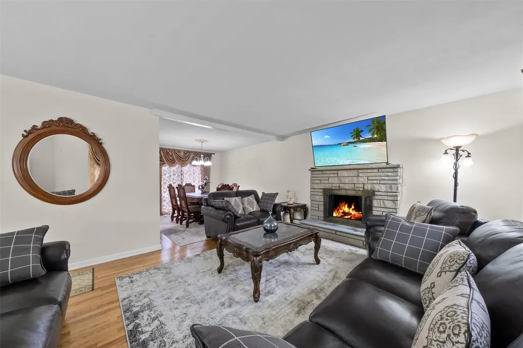 56 Carriage Hill Lane Poughkeepsie NY 12603