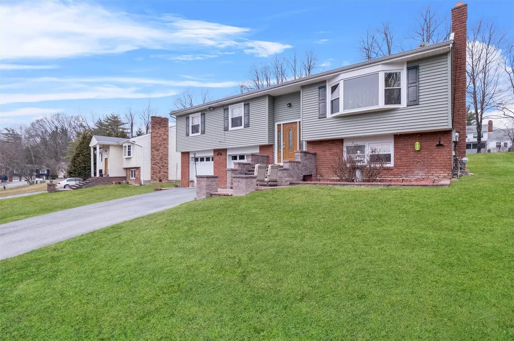 56 Carriage Hill Lane Poughkeepsie NY 12603