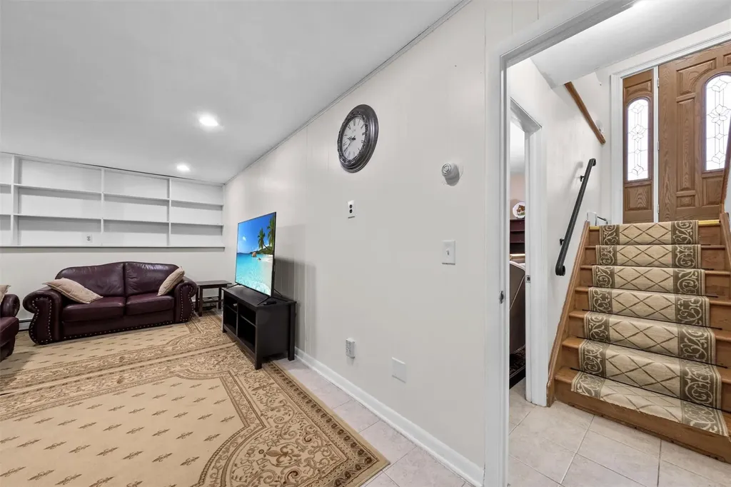 56 Carriage Hill Lane Poughkeepsie NY 12603