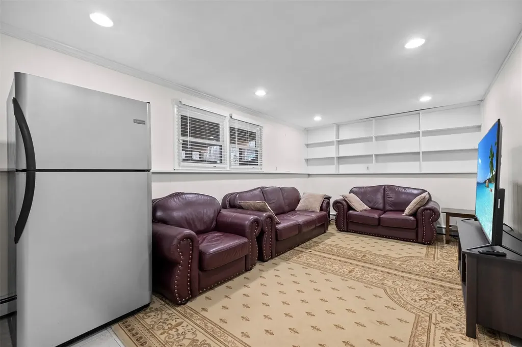 56 Carriage Hill Lane Poughkeepsie NY 12603