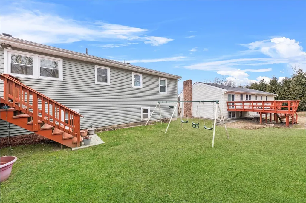 56 Carriage Hill Lane Poughkeepsie NY 12603