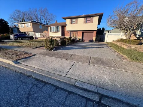 3643 Courtney Lane Bethpage NY 11714