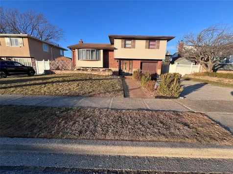 3643 Courtney Lane Bethpage NY 11714