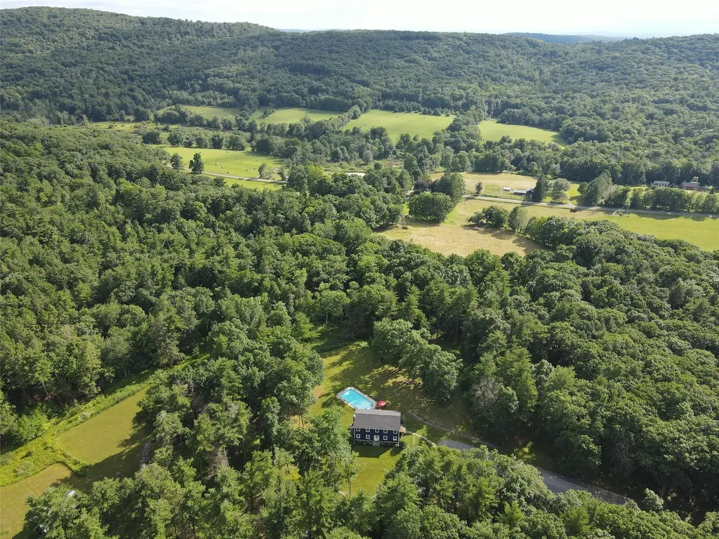 801 Dugway Road Chatham NY 12037