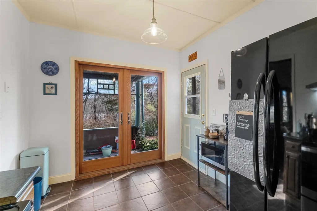 10 W Curry Road Mahopac NY 10541