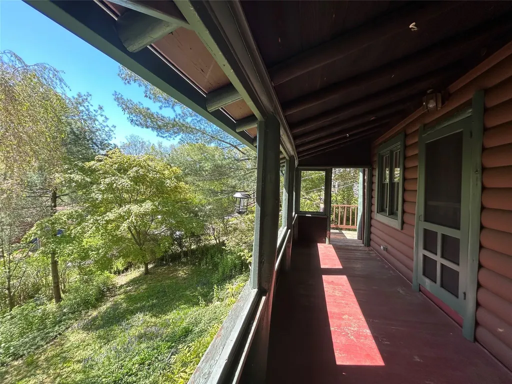 10 W Curry Road Mahopac NY 10541