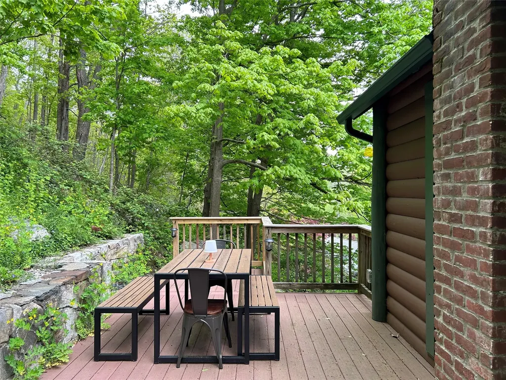 10 W Curry Road Mahopac NY 10541