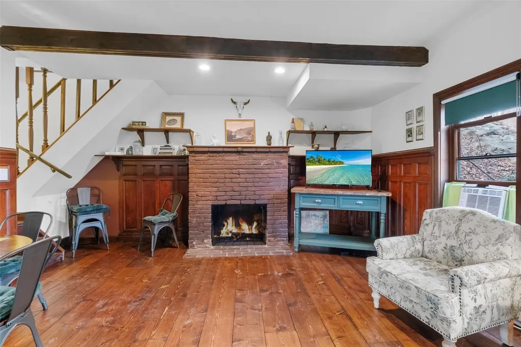 10 W Curry Road Mahopac NY 10541
