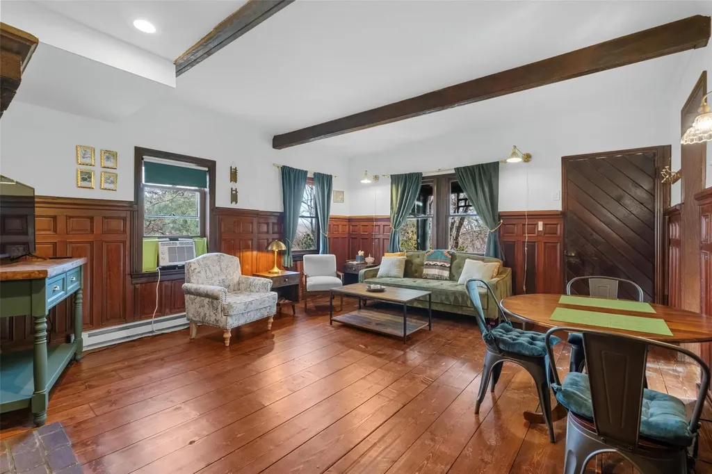 10 W Curry Road Mahopac NY 10541