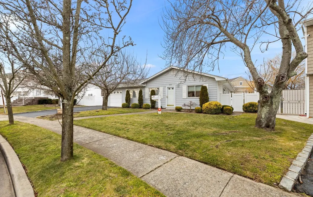 3680 Illona Lane Oceanside NY 11572