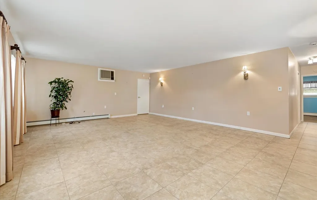 3680 Illona Lane Oceanside NY 11572