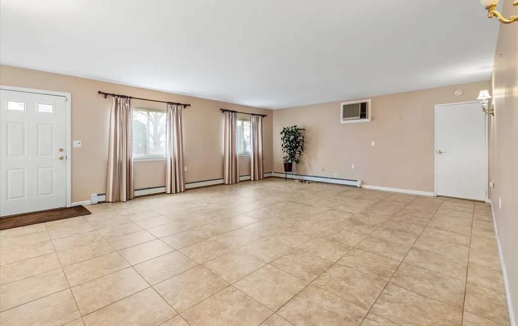 3680 Illona Lane Oceanside NY 11572
