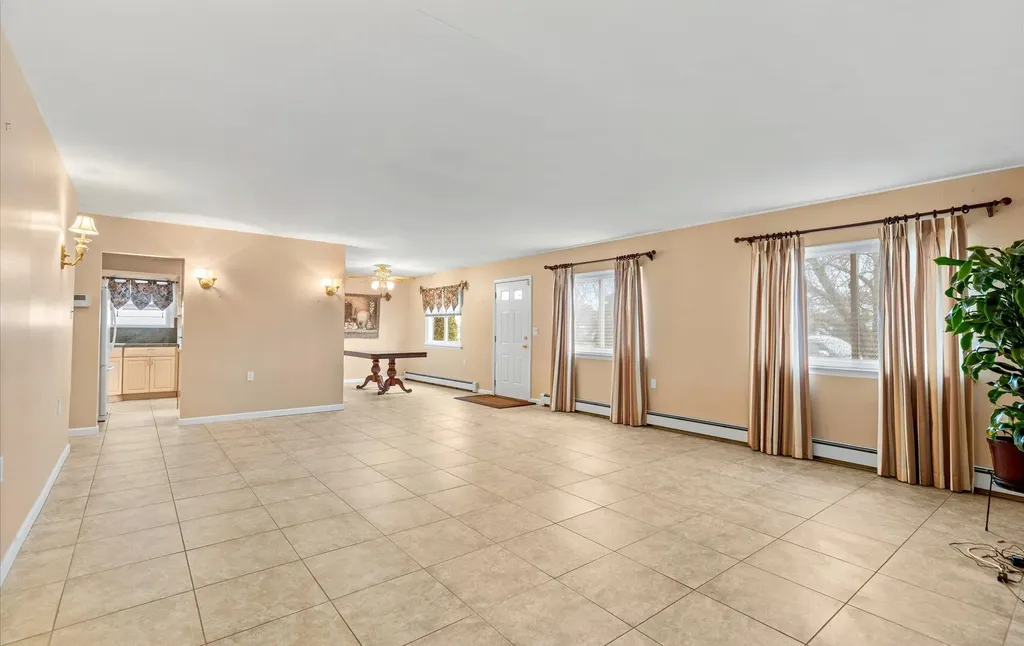 3680 Illona Lane Oceanside NY 11572