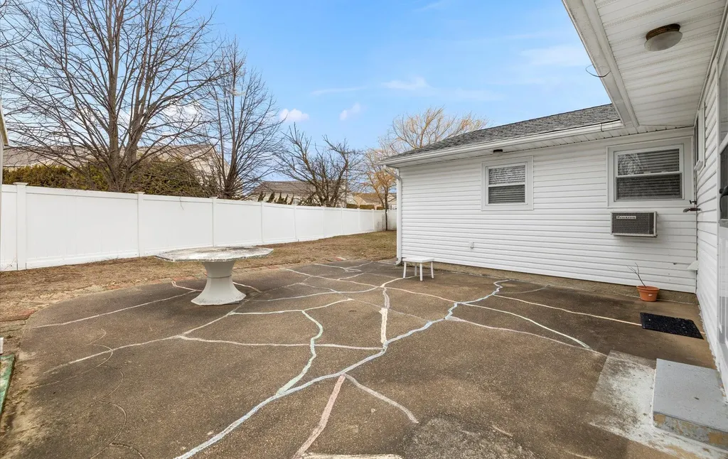 3680 Illona Lane Oceanside NY 11572