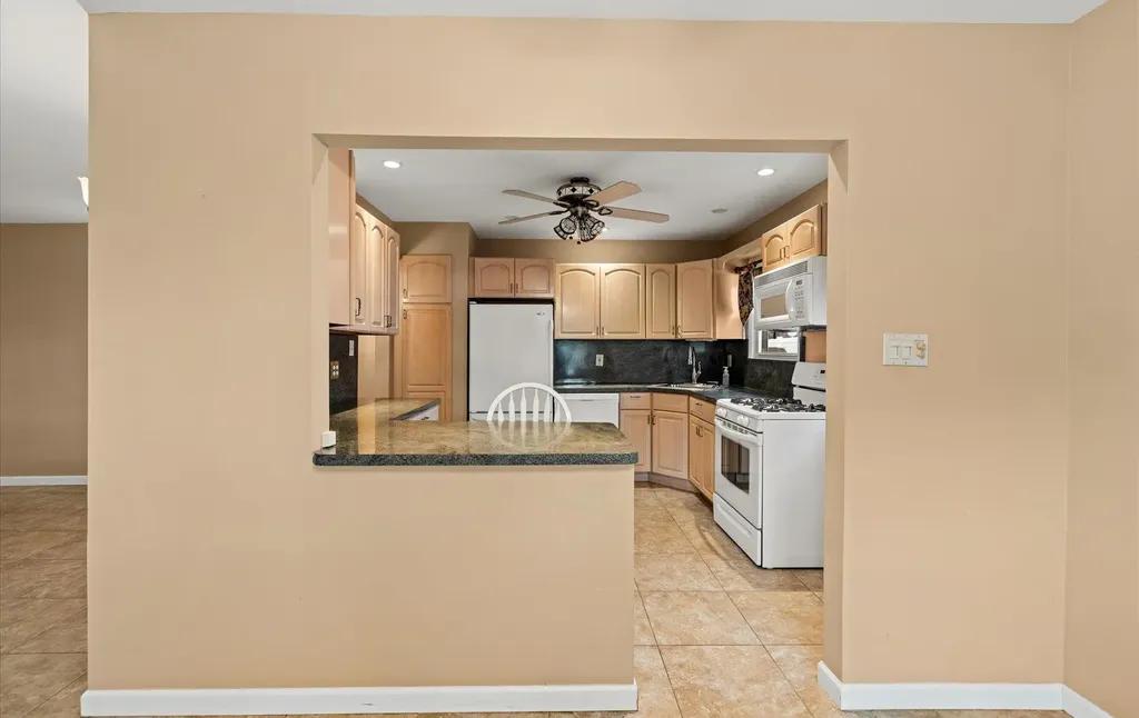 3680 Illona Lane Oceanside NY 11572